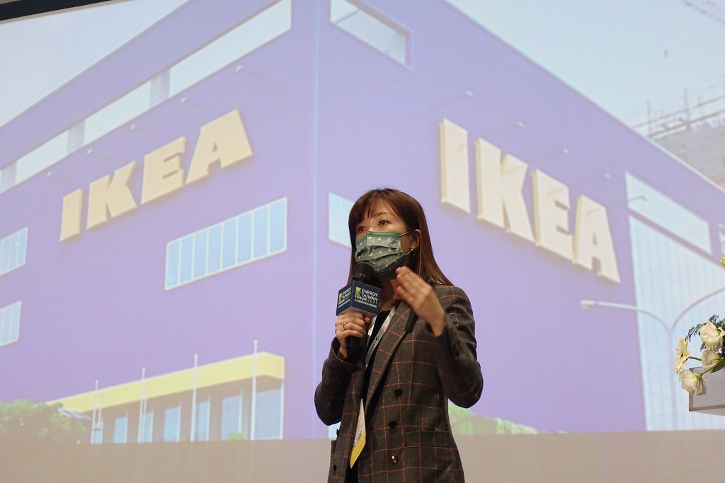 IKEA北亞區永續經營經理汪慶怡說，IKEA供應鏈中最大碳排來自產品原料，因此循...