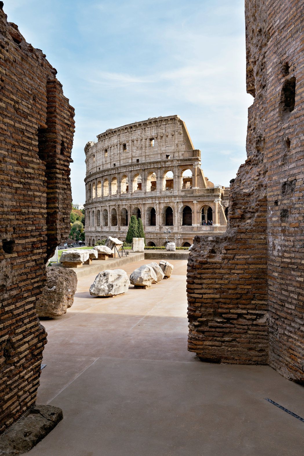 將希臘建築的比例、空間感，結合羅馬城市規劃及建築技術，是具有可看性的獨創設計。圖...