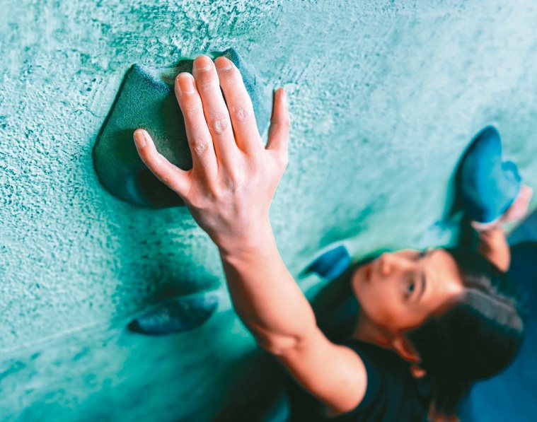 抱石攀岩使力，手指最容易受傷。圖／123RF