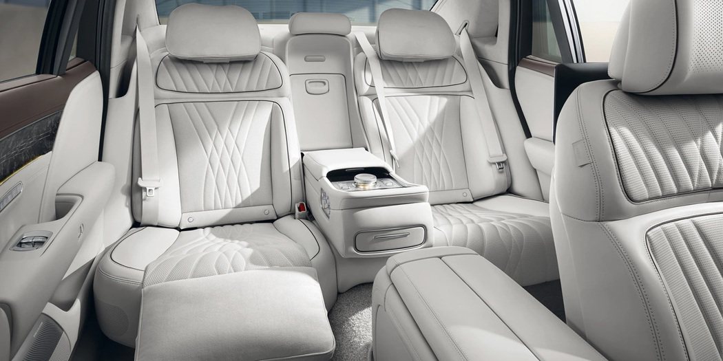 大改款Genesis G90四人座車型的VIP座位。 摘自Genesis