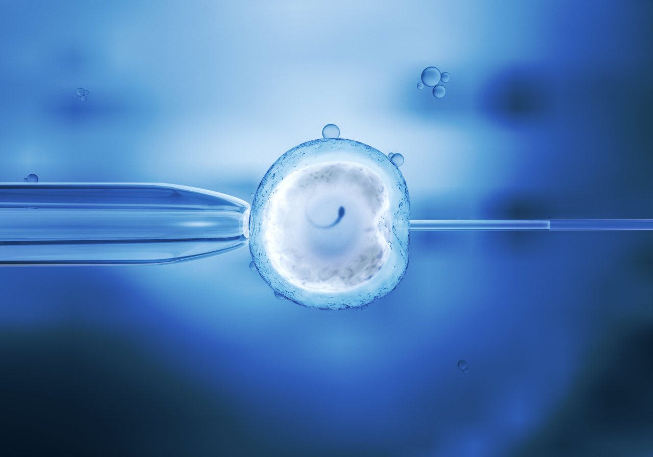 過去觀念認為多放胚胎能提高懷孕機會，但若看死產或流產，就會發現植入太多胚胎，反而可能危害其中最健康的那一個。圖/123RF