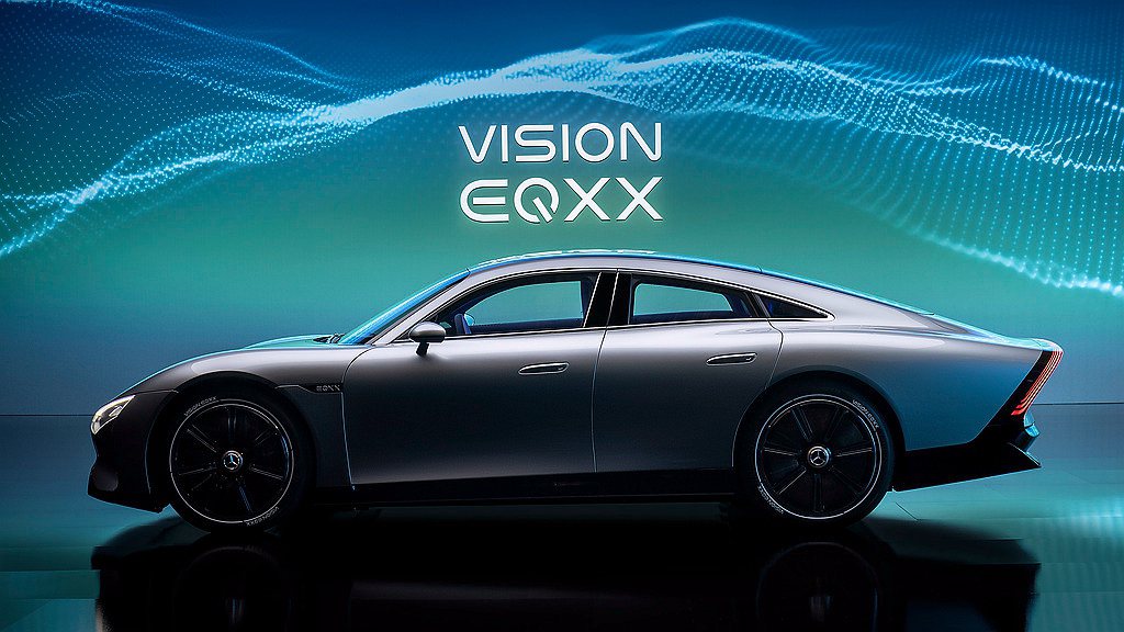 賓士 VISION EQXX無疑是汽車技術的未來藍圖，其許多功能及技術已被運用於...