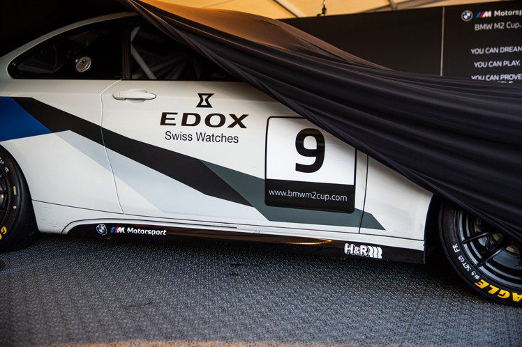 EDOX與BMW W Motorsport的合作，內容包含成為BMW M Motorsport的「官方計時合作夥伴」，EDOX並將在BMW青年隊排位賽、BMW M2盃與德國紐堡寧24小時耐力賽（Nurburgring 24 hours）現身。圖 / EDOX提供
