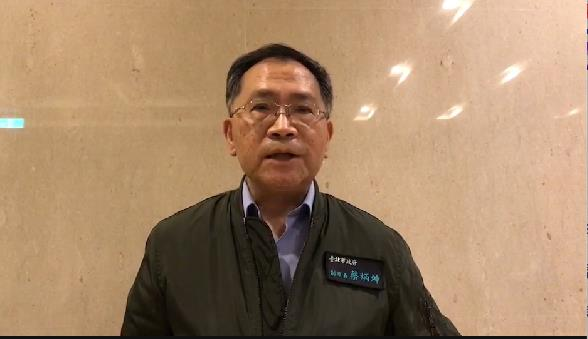 北市副市長蔡炳坤今天表示，從明天1月5日起，至一月底止，凡是在台北市接種新冠疫苗第1劑或第2劑，都可以獲得200元商品禮券。圖/北市府提供