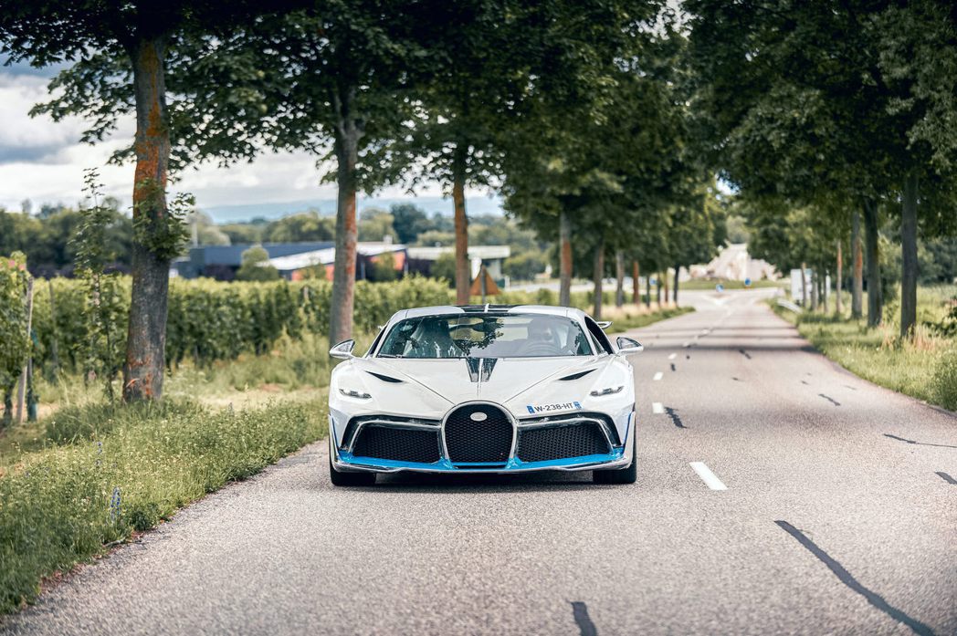 Bugatti出廠測試通常需要大約五個小時，其中包括駕駛動態檢查。 圖／摘自Bu...