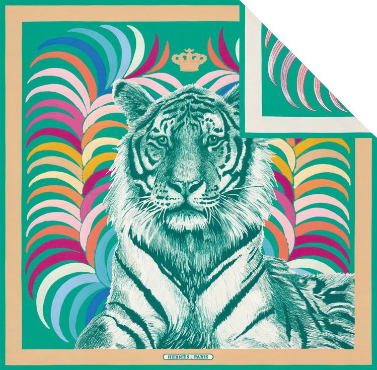 Tigre royal圖紋雙面印花斜紋真絲方巾，21,300元。圖／愛馬仕提供
