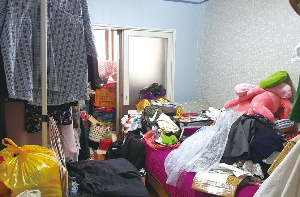 整理前：堆滿雜物的房間，幾乎變成倉庫。 圖／台灣廣廈 提供