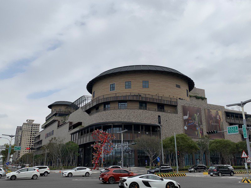 遠百竹北是新竹縣第一座大型購物中心，正式將在農曆年前開幕。記者巫鴻瑋／攝影