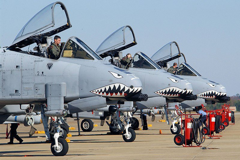 美國空軍23大隊的A-10攻擊機，保持飛虎隊特有的「鯊魚嘴」塗裝。圖／美國空軍檔案照