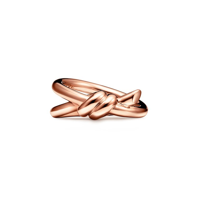 Tiffany Knot 18K玫瑰金寬版戒指，69,000元。圖／Tiffan...