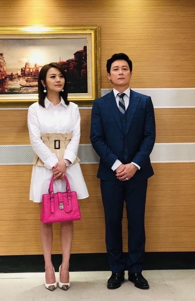 王燦（右）、苗真在「黃金歲月」中飾演夫妻。圖／摘自臉書