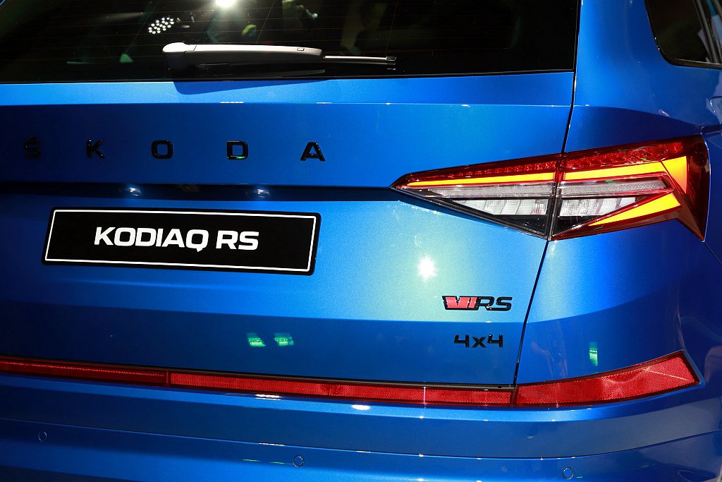 SKODA Kodiaq RS搭載2.0 TSI引擎以及四輪傳動模式，具備245...