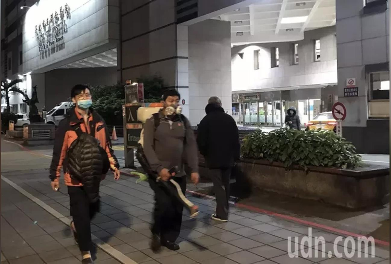 台北市仁愛醫院也出現護理師確診，院方已將染疫護理師同樓層的護理師、病患都移往其他樓層，並進行清消。記者胡經周／攝影
