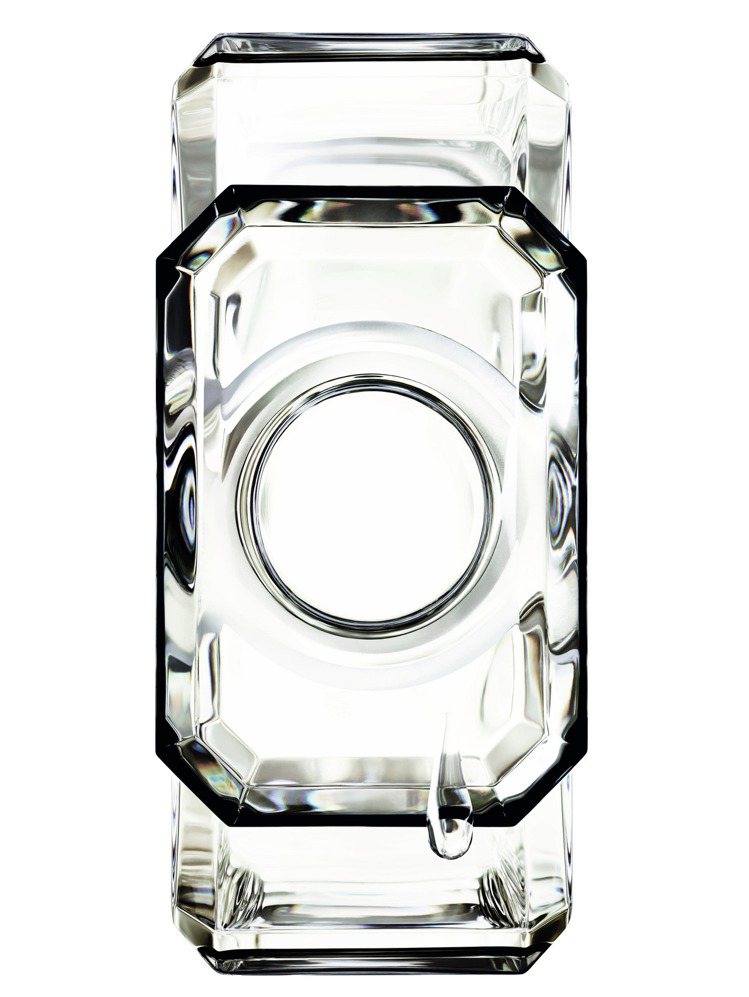 八角造型的香水瓶蓋，是系列創作的重要靈感之一。圖／香奈兒提供