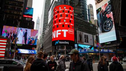 非同質化代幣（NFT）日益受到年輕人歡迎，少數美國國會議員參選人開始利用NFT為競選活動籌資。(彭博資訊)