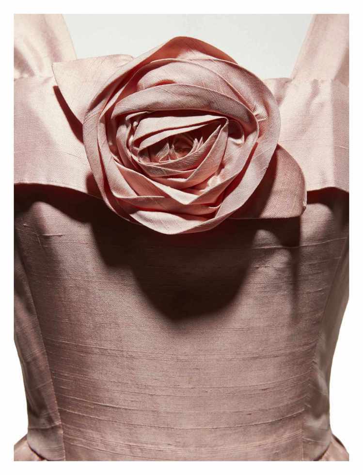 玫瑰是迪奧先生最鍾情的花朵。圖／DIOR提供