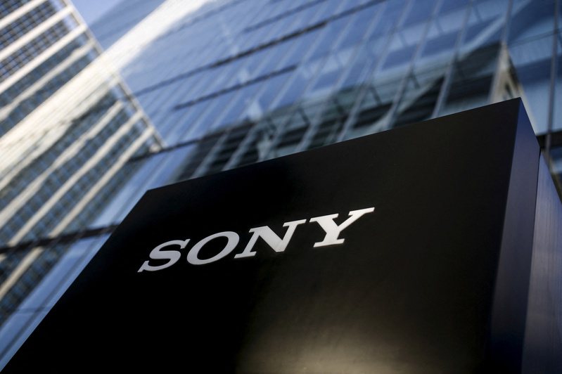 微軟宣布要以687億美元現金收購遊戲大廠動視暴雪，Sony股價周三上午應聲重挫10%。路透