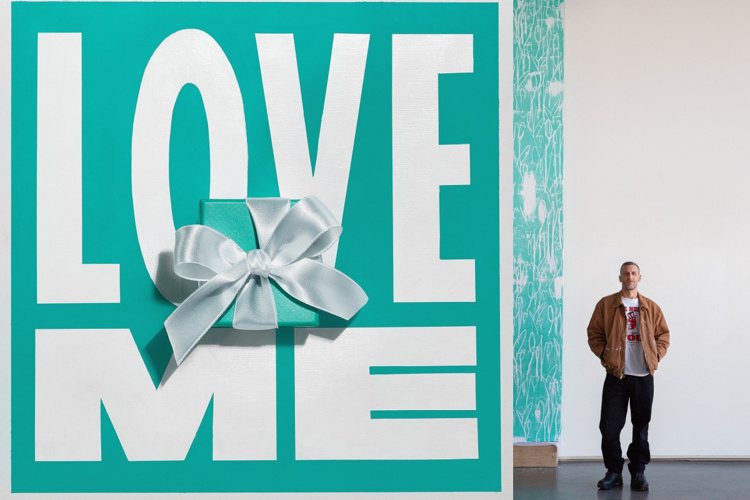 美國紐約藝術家柯堤斯庫里格為Tiffany打造情人節宣言。圖／Tiffany提供