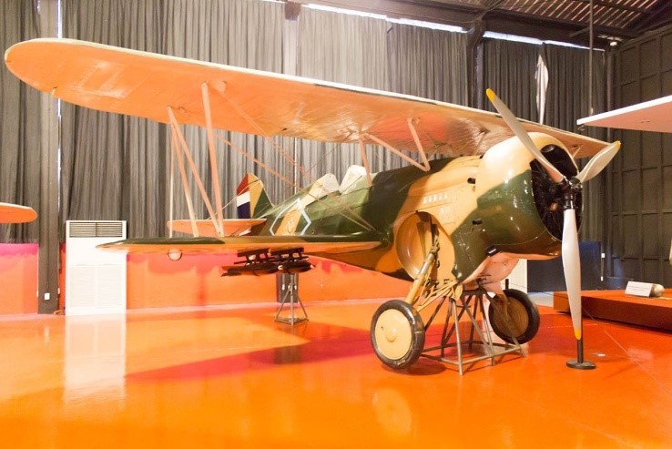 由於1937年的814筧橋空戰，霍克三（Hawk III）成為八年抗戰初期，國軍最有名的戰鬥機。但在海峽兩岸與其他使用國，一架都沒留下，全球唯一保存的飛機，就在泰國空軍博物館。圖／取自泰國空軍網頁