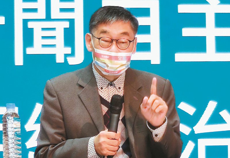 對於國民黨立委批評，華視總經理莊豐嘉昨反駁，他何德何能威脅台灣最大在野黨。記者龔盈全／攝影