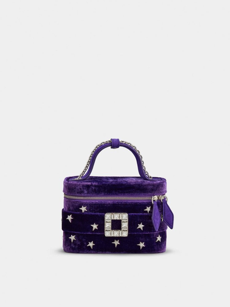 Strass Vanity帝王紫星星絲絨鑽扣化妝包，72,600元。圖／迪生提供