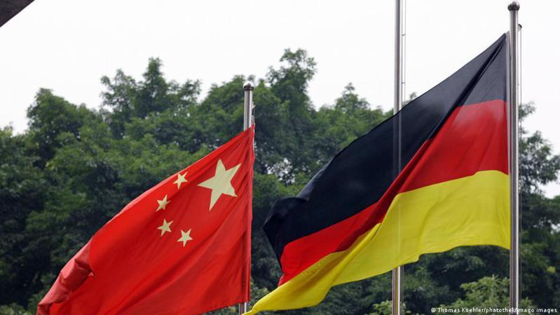 德國外長貝爾博克周四（1月20日）同中國外長王毅進行了視訊通話。圖／德國之聲中文網