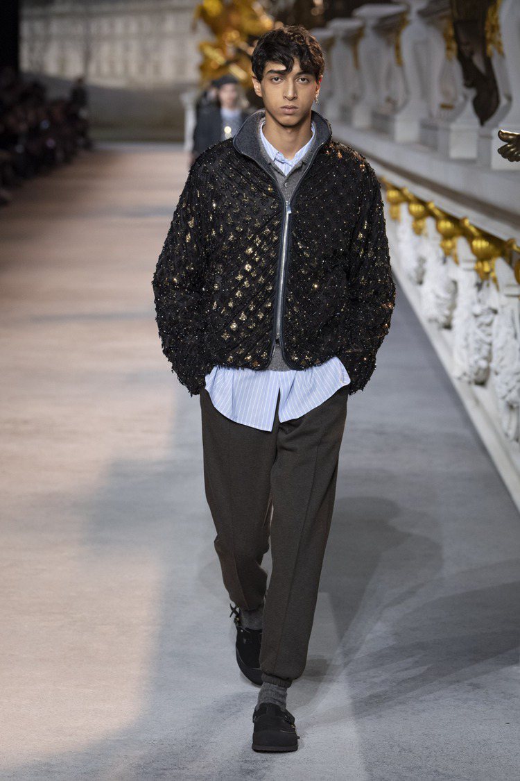 2022冬季男裝以對話為靈感，表現品牌經典元素。圖／Dior提供