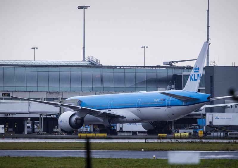 從南非約翰尼斯堡起飛的荷蘭皇家航空班機去年11月降落在荷蘭阿姆斯特丹史基普機場。法新社