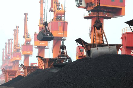 北京實施進口禁令後滯留在中國大陸港口的澳洲煤炭基本已經清關完畢。路透