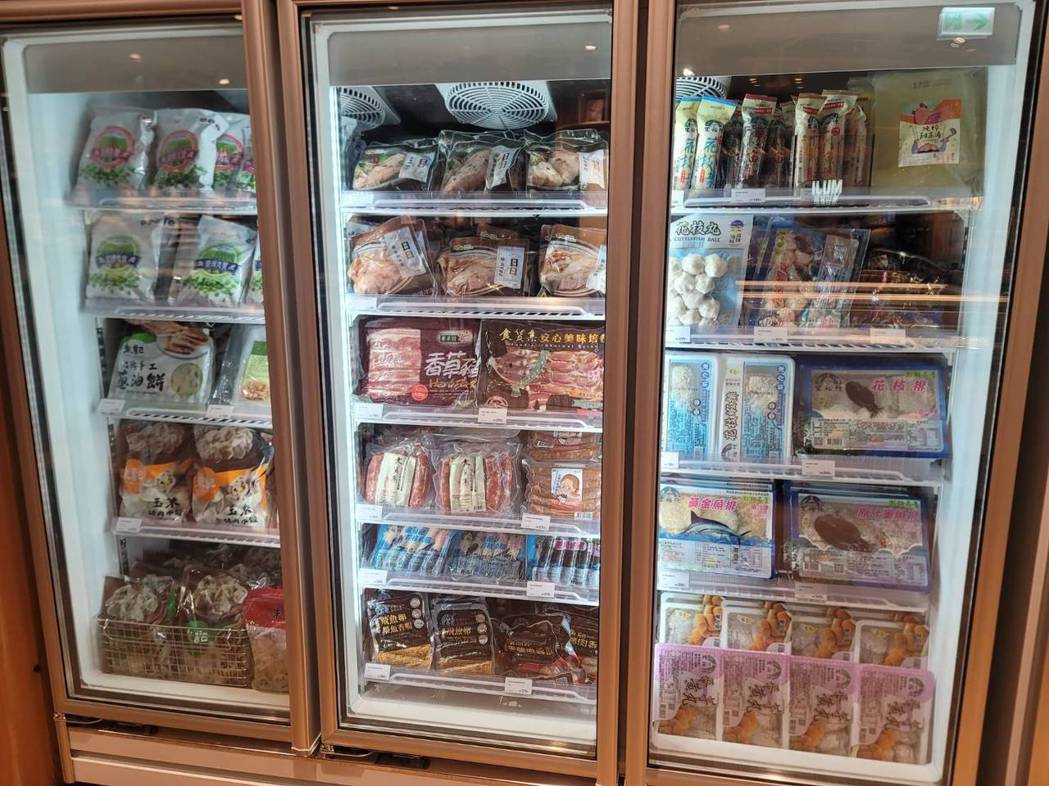無印良品美麗華旗艦店首度販售冷凍食品。記者何秀玲／攝影
