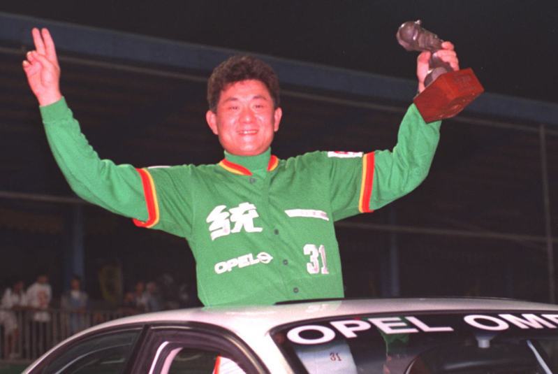 郭進興奪下年度MVP，還獲得汽車一輛。 報系資料照