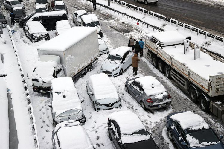 不過就城市災況最為慘烈的伊斯坦堡為例，大雪截至26日清晨雖已稍緩，但由於整個都會...