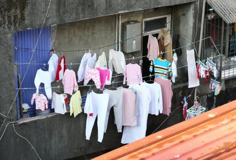 原PO詢問大家檢查待洗衣服口袋是誰的責任。