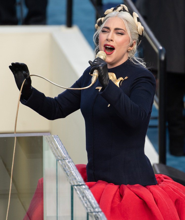 Lady Gaga在美國總統就職大典獻唱。圖／達志 曾智緯
