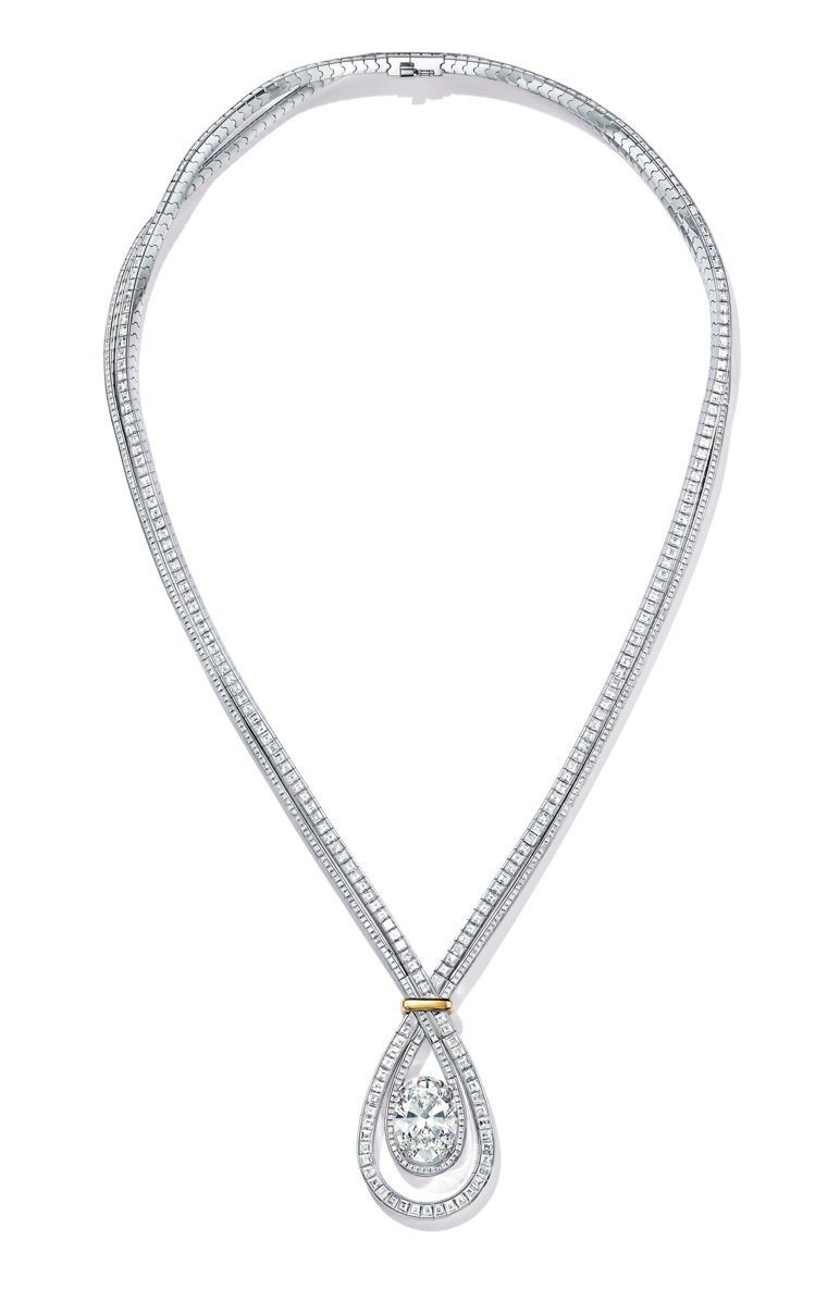 安雅泰勒喬伊出席美國時裝設計師協會CFDA頒獎典禮配戴的Tiffany 2021 Blue Book高級珠寶系列鉑金與18K金鑲嵌12克拉鑽石項鍊，價格店洽。圖／Tiffany提供