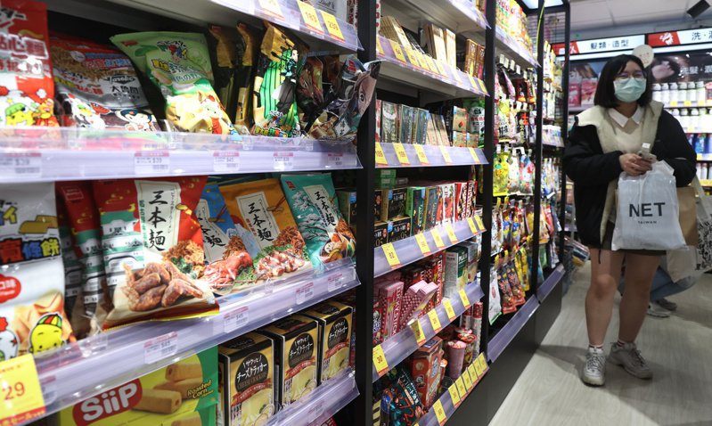 政府宣布開放日本福島核災食品進口，為了強化開放的正當性，主張進口福食有利我爭取加入CPTPP。圖為日本進口商品示意圖。圖／聯合報系資料照片