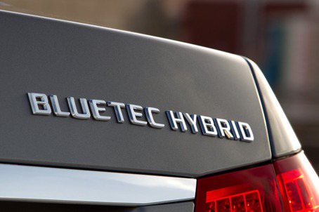 開8年的賓士E300 Hybrid換個電池要56萬！整車殘值才48萬呀...