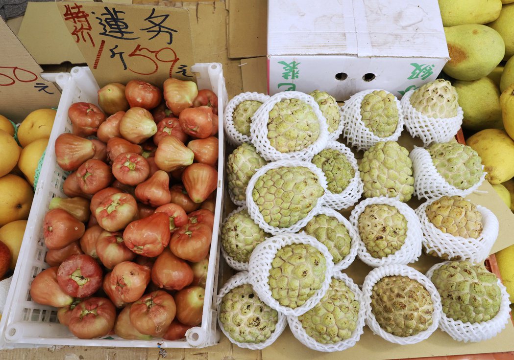 中國海關總署動植物檢疫司以「非正當理由」從2021年9月20日全面禁止進口台灣釋迦、蓮霧等台灣果品。 圖／聯合報系資料照片