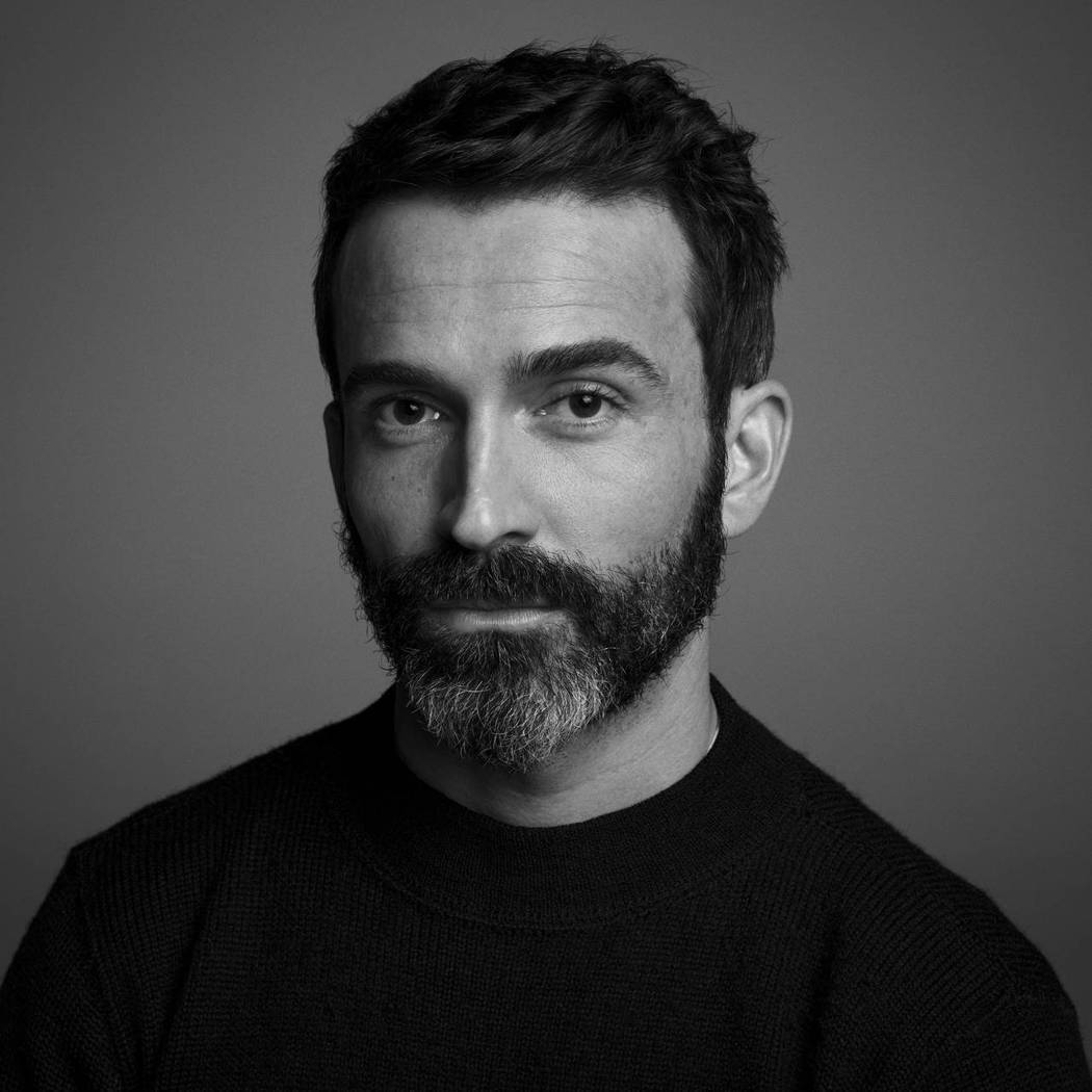 Maison Schiaparelli在2019年迎來首位美籍設計師Daniel...
