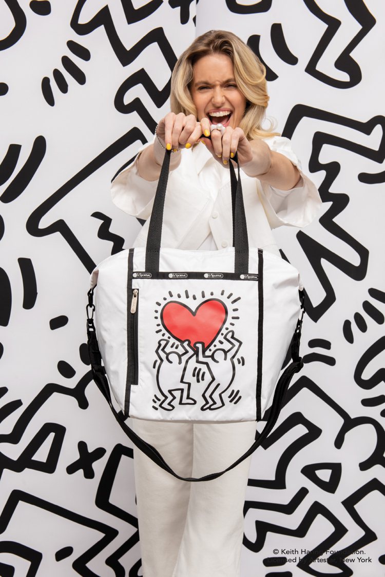 LeSportsac攜手塗鴉藝術大師Keith Haring推出全新聯名系列，激...