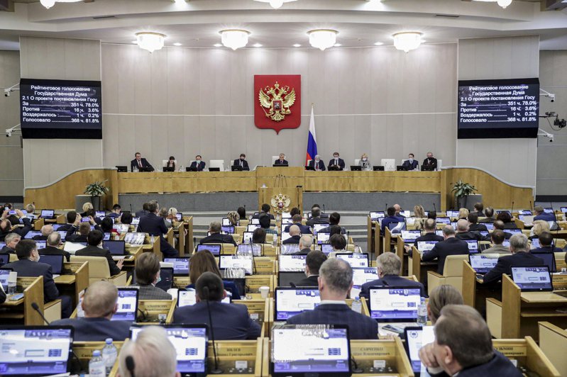 俄国议会15日通过要求总统普亭承认乌东两地独立的决议草案。欧新社(photo:UDN)