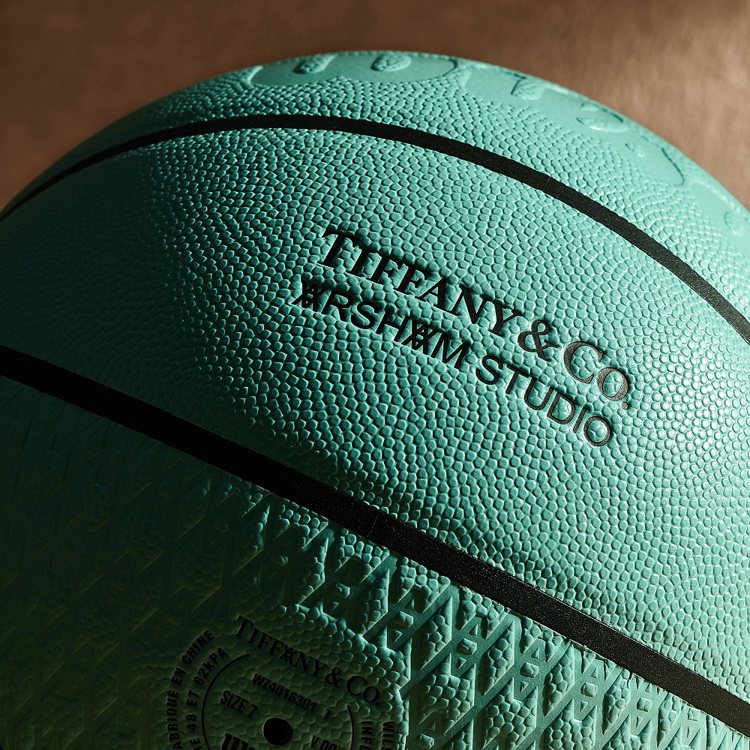 Tiffany與藝術家Daniel Arsham攜手慶祝NBA全明星賽，推出限量...