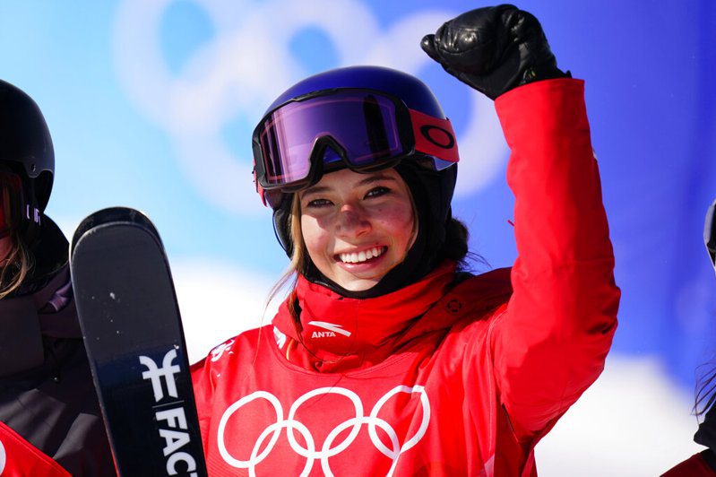 谷愛凌在自由式滑雪女子半管決賽拿到個人在本屆北京冬季奧運的第二金、第三面獎牌。 美聯社