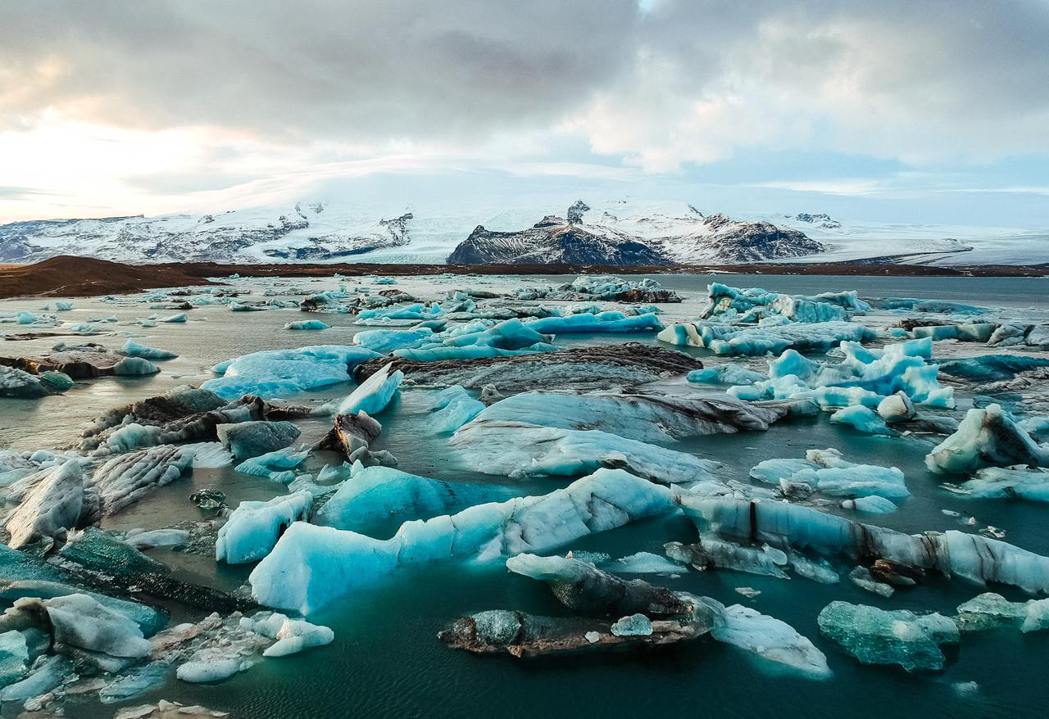 國《獨立報》報導，當氣候危機使永凍土融化，可能釋放出罕見放射性氣體「氡」到北極各...