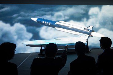 雄風三型現正量產中：下一步發展空射型超音速反艦飛彈的利弊