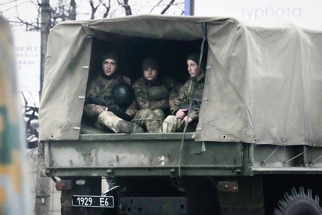 一名26歲的烏克蘭「戰場老兵」，向駐烏戰地記者表示：「這真是爛透了！坦白講。我才...