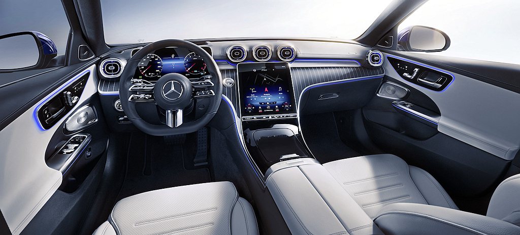 Mercedes-Benz C 300 Estate Sport includes a 12.3-inch widescreen digital instrumentation, easy-to-see 1...