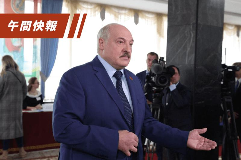 白俄羅斯總統盧卡申科27日警告，烏克蘭的戰爭「將變成絞肉機」。圖為盧卡申科27日前往公投投票所投票。法新社