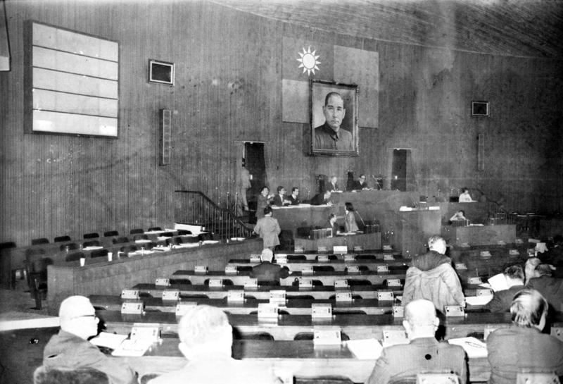 1985年3月1日立法院舉行祕密院會，許可台北地檢處逮捕、拘禁立法委員蔡辰洲。這是第十位遭司法機關逮捕拘禁的立法委員。圖／聯合報系資料照片
