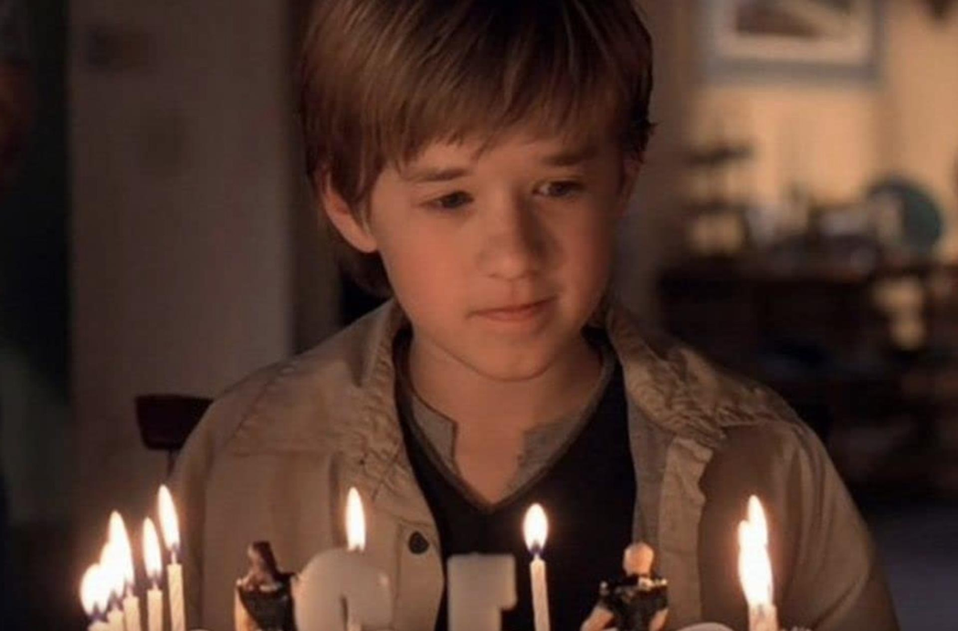 海利喬奧斯蒙小時候曾是全球最紅童星。圖／摘自imdb
